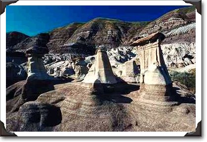 Upper cretaceous formations, hoodoos, Alberta