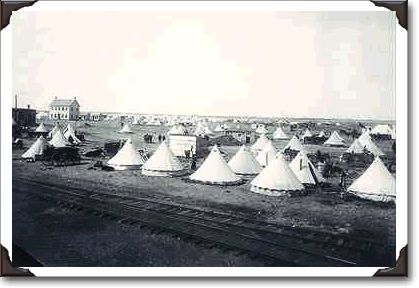 Barr colonists, Saskatoon, 1903, photo Steele & Co. c-14974