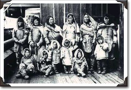 Inuit, Erik Cove, Quebec, 1904; photo J.D. Moodie c-1815