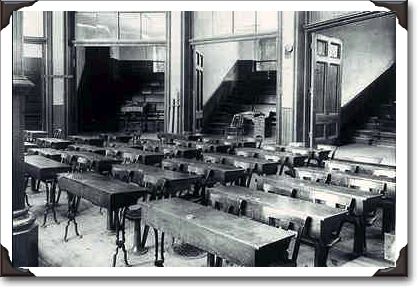 High school, Montreal, Quebec, taken before 1884, C-20532
