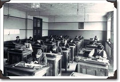 Technical School, Ottawa, Ontario, 1920, photo by W.J. Topley, PA43094