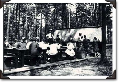 Forest School, Toronto, Ontario, 1917, photo by John Boyd, PA70923
