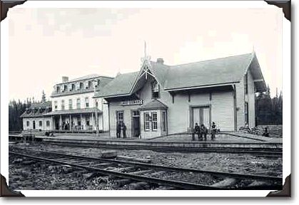 Quebec and Lake St. John Railway Station c.1895 - PA144180
