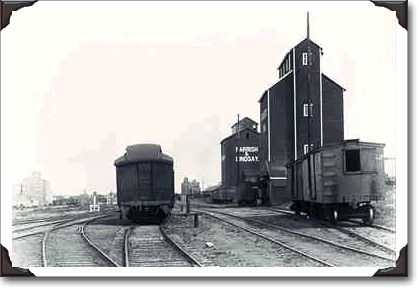 Southern Manitoba town c.1895 - C5302